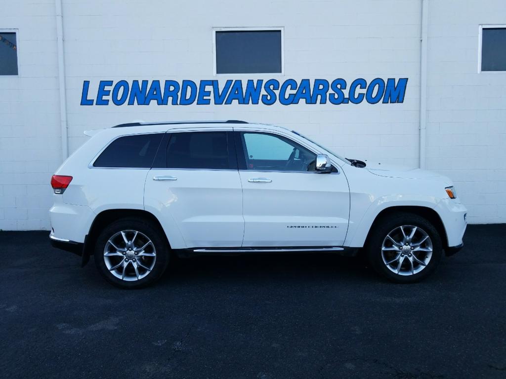 photo of 2015 Jeep Grand Cherokee Summit 4WD